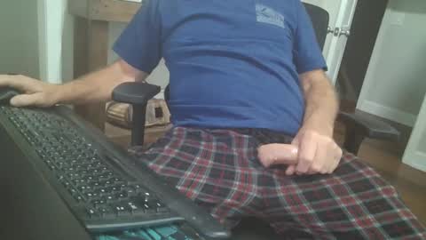 Snapshot of tincup430 chatting on 10.20.25 5 day load on deck online show from 10.20.25