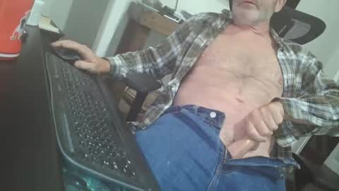 Snapshot of tincup430 chatting on 10.31.25 5 day load on deck online show from 10.31.25