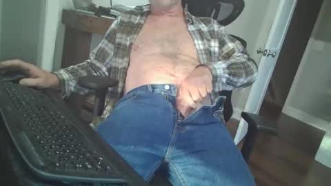 Snapshot of tincup430 chatting on 11.18.25 5 day load on deck online show from 11.18.25