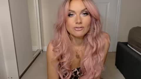 tinkerbell822 online show from 02.08.26