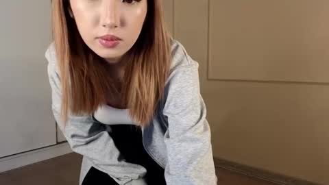 Snapshot of tinki_winkii chatting on 09.26.25 Tina online show from 09.26.25