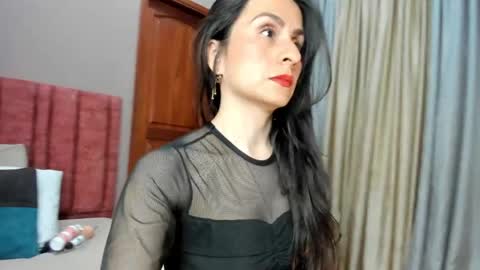 Tina Moon online show from 06.02.26