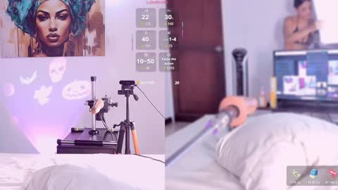 Snapshot of tinny_annie chatting on 10.29.25 Hey Im Annie online show from 10.29.25