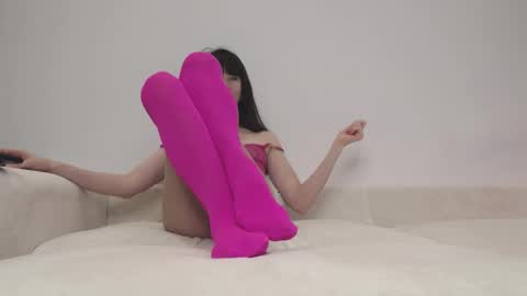 Snapshot of tinnysexygirl chatting on 03.02.25 MissMagicLegs online show from 03.02.25