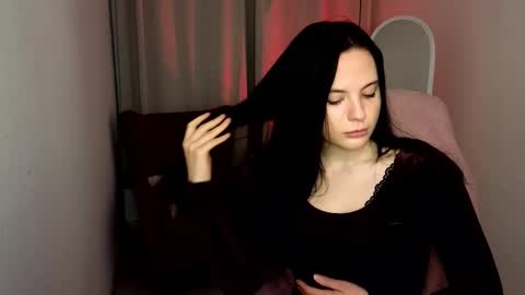 RebeccaBlooms online show from 10.09.25