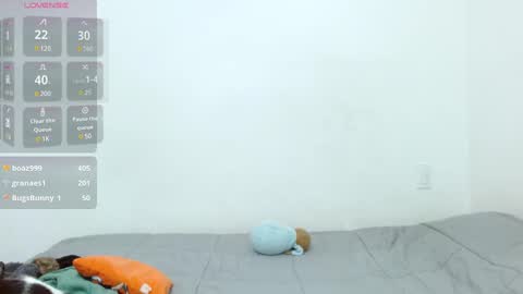 Tiny Caroline online show from 02.05.25