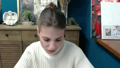 Gloria online show from 11.25.25