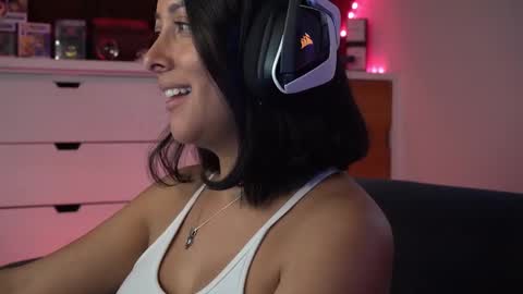 Snapshot of tiny_panther chatting on 01.31.25 Ana Molly online show from 01.31.25