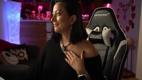 Snapshot of tiny_panther chatting on 02.10.25 Ana Molly online show from 02.10.25