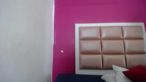 tiny_sarah1 online show from 11.08.25