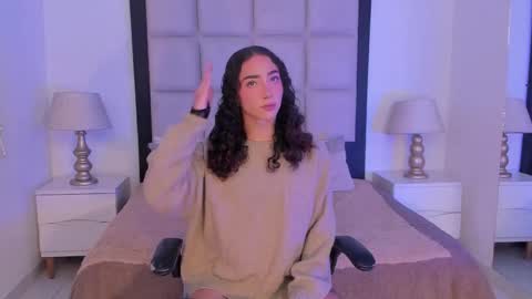 Snapshot of tiny_thomm chatting on 02.01.26 Thomm Independent Model online show from 02.01.26