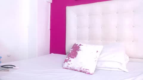 tiny_whore18 online show from 09.12.25