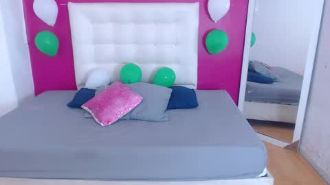 tiny_whore18 online show from 03.10.26