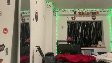 tinydaisy22 online show from 03.03.26