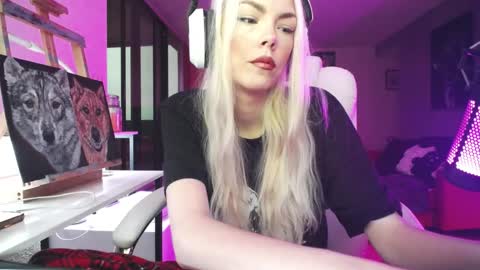 stage Kylie Sinner  brand CLITBAIT online show from 10.19.25