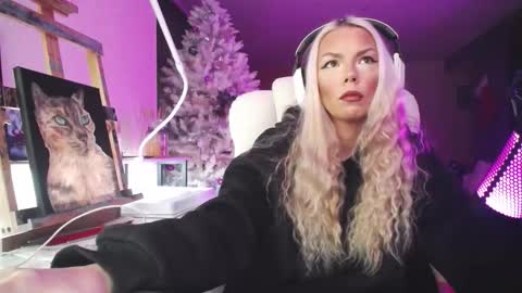 stage Kylie Sinner  brand CLITBAIT online show from 01.08.26