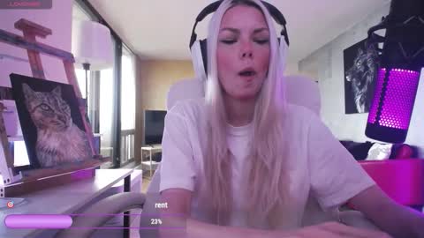 stage Kylie Sinner  brand CLITBAIT online show from 03.16.26