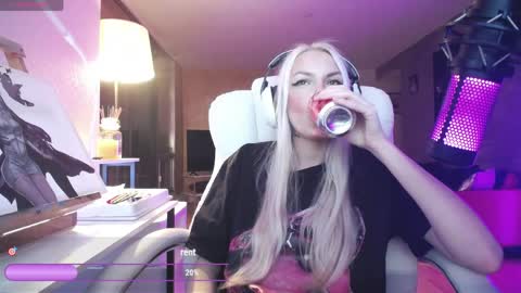 stage Kylie Sinner  brand CLITBAIT online show from 04.07.26