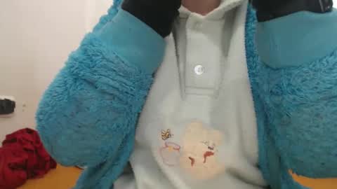 Snapshot of tinyslut66 chatting on 12.18.25 tinyslut66 online show from 12.18.25