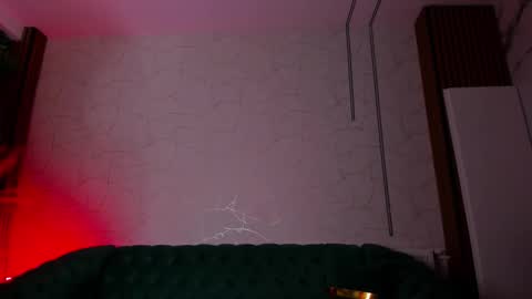 TinyVixen  online show from 10.08.25
