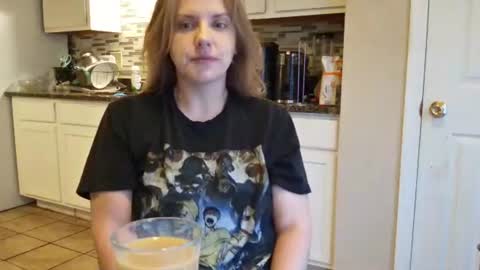 Snapshot of tinywithtiddies chatting on 10.21.25 tinywithtiddies online show from 10.21.25