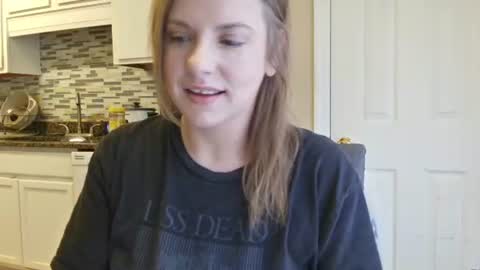 Snapshot of tinywithtiddies chatting on 11.21.25 tinywithtiddies online show from 11.21.25