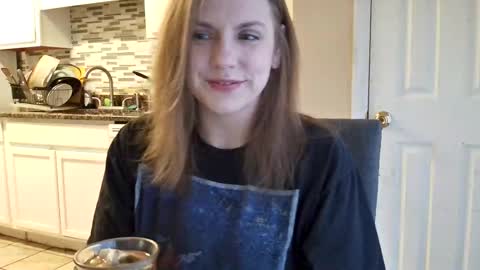 Snapshot of tinywithtiddies chatting on 12.16.25 tinywithtiddies online show from 12.16.25