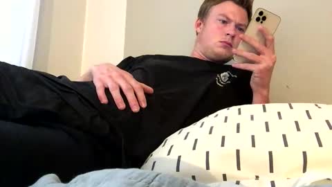 tippedrobin4830 online show from 11.11.25