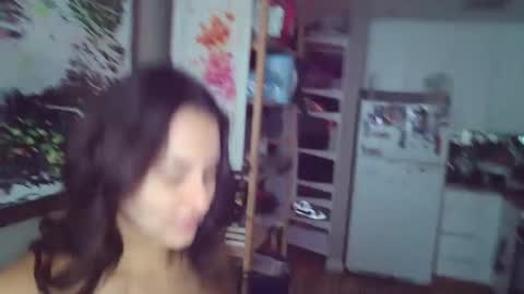 Tipsy Daisy online show from 12.14.24