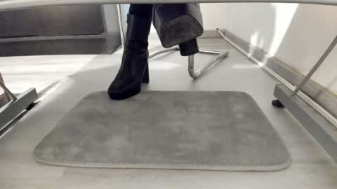 Anna online show from 12.20.24