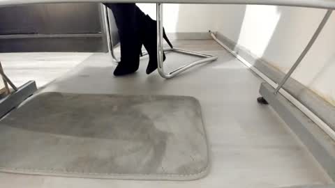 Anna online show from 01.12.25