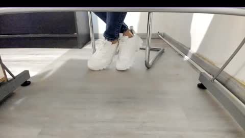 Anna online show from 09.14.25