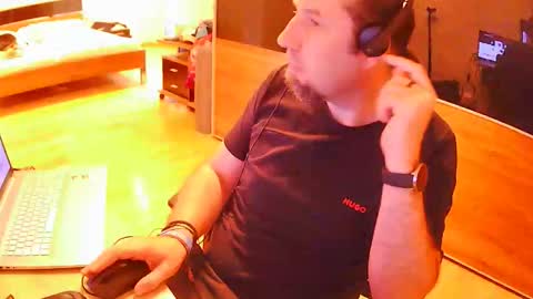 Tirolerboy27 online show from 10.23.25