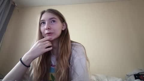 Hi Im Carry 18 years old online show from 11.05.25