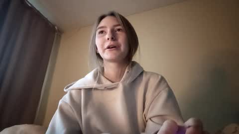 Hi Im Carry 18 years old online show from 12.01.25