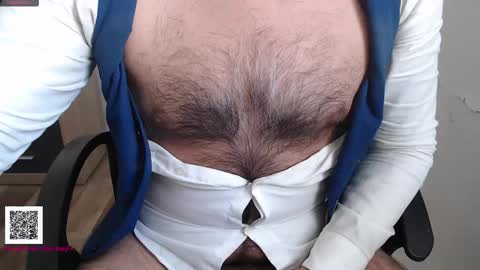 Snapshot of toaster1993 chatting on 11.01.25 Leonel online show from 11.01.25