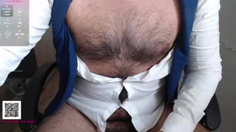 Snapshot of toaster1993 chatting on 11.05.25 Leonel online show from 11.05.25