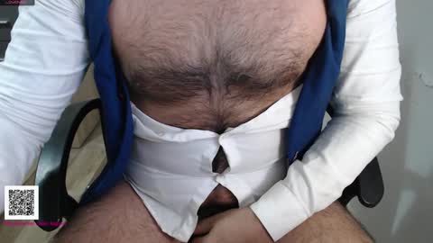 Snapshot of toaster1993 chatting on 11.10.25 Leonel online show from 11.10.25