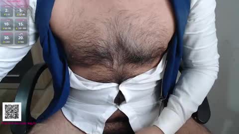 Snapshot of toaster1993 chatting on 11.14.25 Leonel online show from 11.14.25