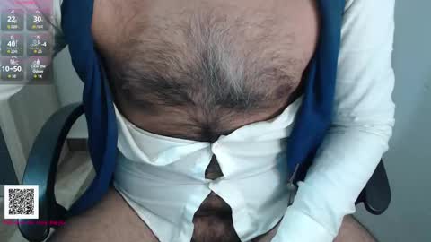 Snapshot of toaster1993 chatting on 12.15.25 Leonel online show from 12.15.25