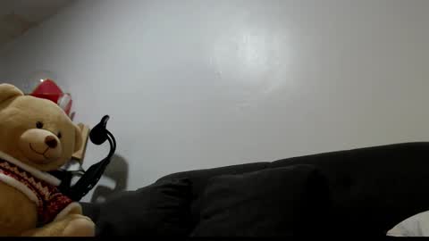 Snapshot of tod916 chatting on 12.17.25 LuckyLaura online show from 12.17.25