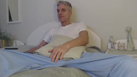 Snapshot of toffmen chatting on 01.19.25 Daniel Bisexual uncut 20cm online show from 01.19.25