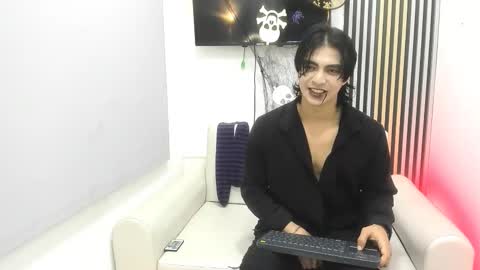 toji lee online show from 11.01.25