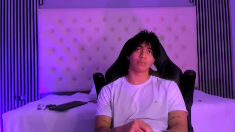 toji lee online show from 11.11.25