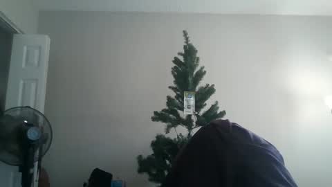 Snapshot of tokerqueen28 chatting on 12.14.25 tokerqueen28 online show from 12.14.25