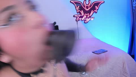   Independent model online show from 01.02.25