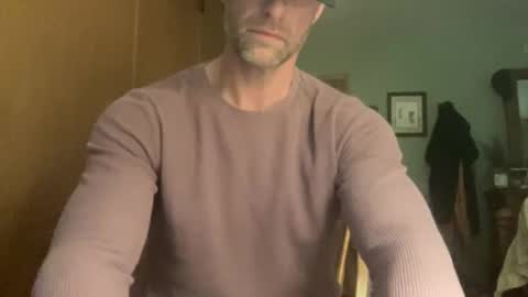 Snapshot of tokyodude12 chatting on 09.18.25 The Beekeeper online show from 09.18.25