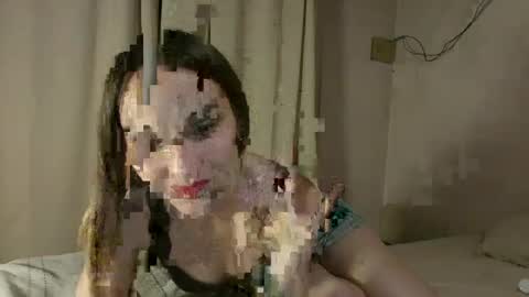 Snapshot of tom316972 chatting on 09.30.25 Flor online show from 09.30.25