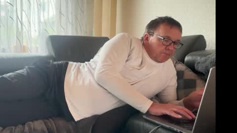 Tom online show from 05.15.26