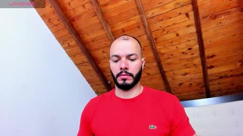 Snapshot of tom_bailey_ chatting on 09.18.25 online show from 09.18.25